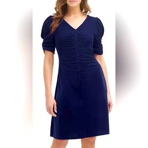 Blue velvet dress with rushed center 8